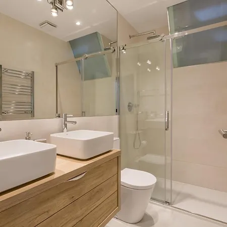 3br Duplex With Lift & Ac By Host For Us 公寓