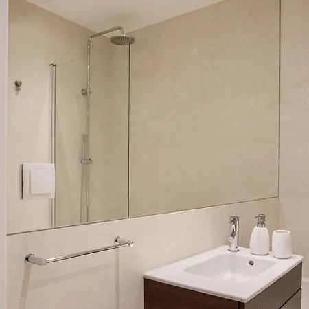 公寓 3br Duplex With Lift & Ac By Host For Us Lisboa