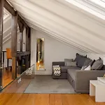 3br Duplex With Lift & Ac By Host For Us Apartman Lisboa